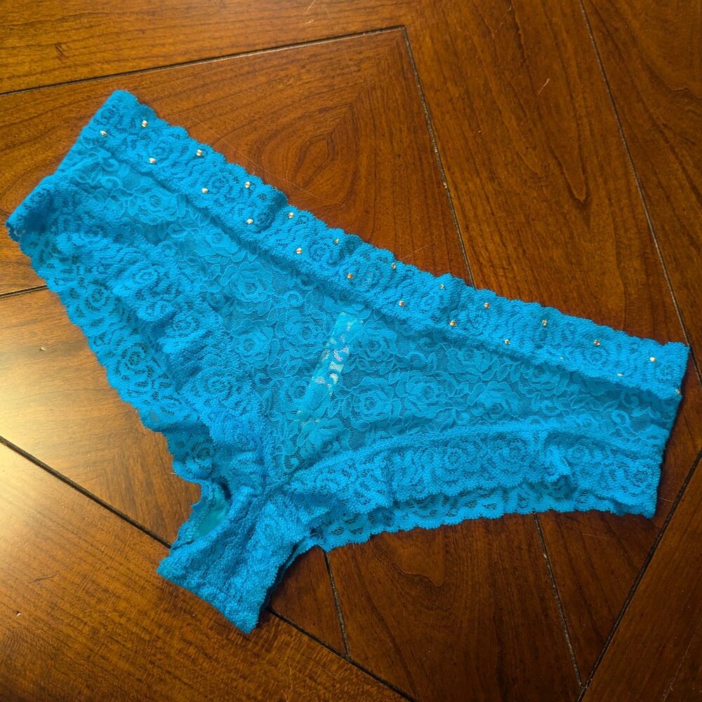 Pink VS Lace Cheekster. Neon Blue w/gold gemstones. Size: Medium.